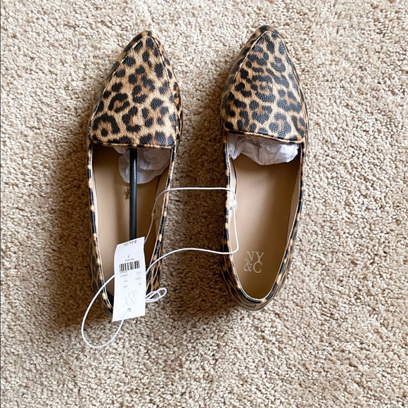 NWT NY&Co Leopard Print Loafer - Picture 4 of 5